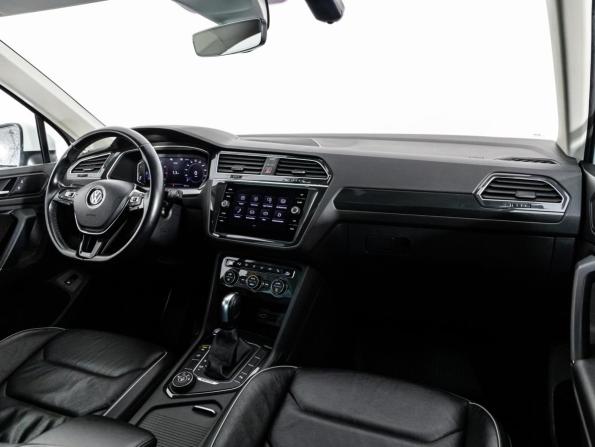 Volkswagen Tiguan II с пробегом 2019 года, цена 3 249 000 рублей, 82770 км, внедорожник, Автокод Объявления