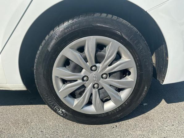Hyundai Solaris II с пробегом 2019 года, цена 945 000 рублей, 95805 км, седан, Автокод Объявления