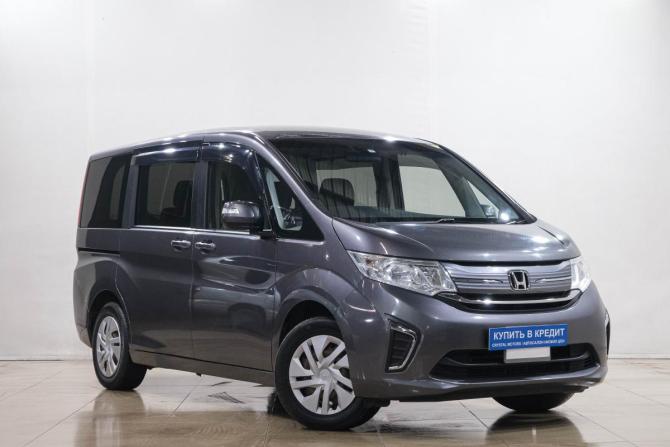 Honda Stepwgn V с пробегом 2017 года, цена 2 099 000 рублей, 110000 км, минивэн, Автокод Объявления