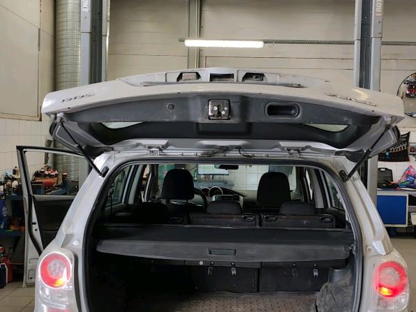 Toyota Verso I с пробегом 2010 года, цена 750 000 рублей, 263000 км, компактвэн, Автокод Объявления