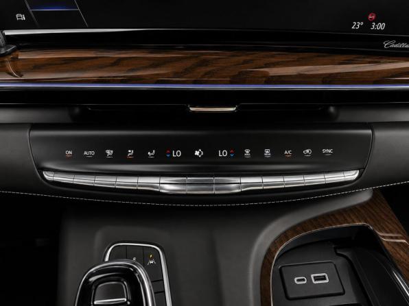 Cadillac Escalade V с пробегом 2023 года, цена 12 995 000 рублей, 87189 км, внедорожник, Автокод Объявления