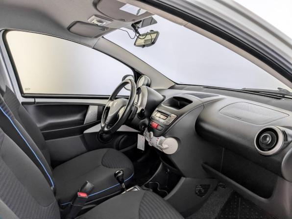 Peugeot 107 I Рестайлинг 2 с пробегом 2013 года, цена 650 000 рублей, 82869 км, хэтчбек, Автокод Объявления