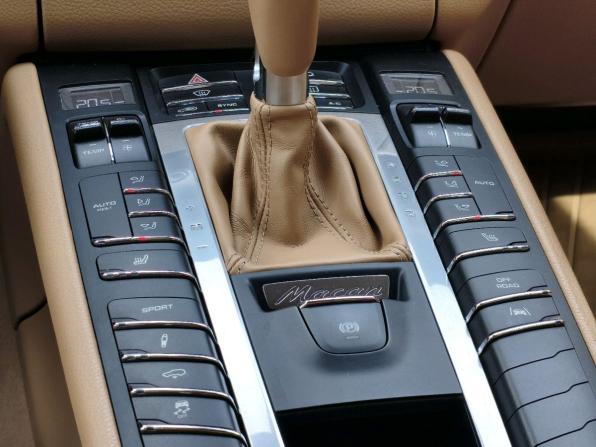 Porsche Macan I с пробегом 2016 года, цена 4 500 000 рублей, 65256 км, внедорожник, Автокод Объявления