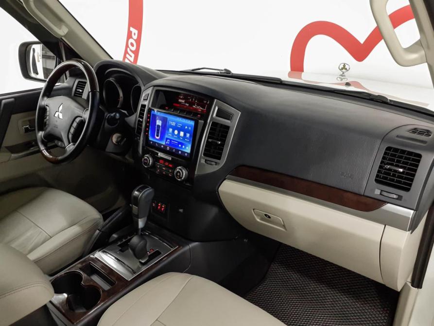 Mitsubishi Pajero IV Рестайлинг 2 Москва  - изображение 9