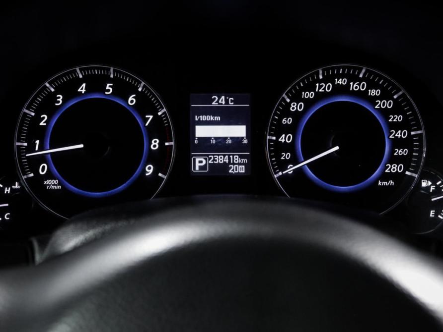 Infiniti QX70 Москва  - изображение 12