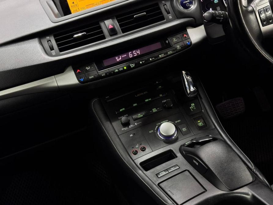 Lexus CT I Благовещенск  - изображение 22