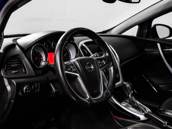 Opel Astra J Рестайлинг с пробегом 2014 года, цена 898 000 рублей, 142301 км, хэтчбек, Автокод Объявления