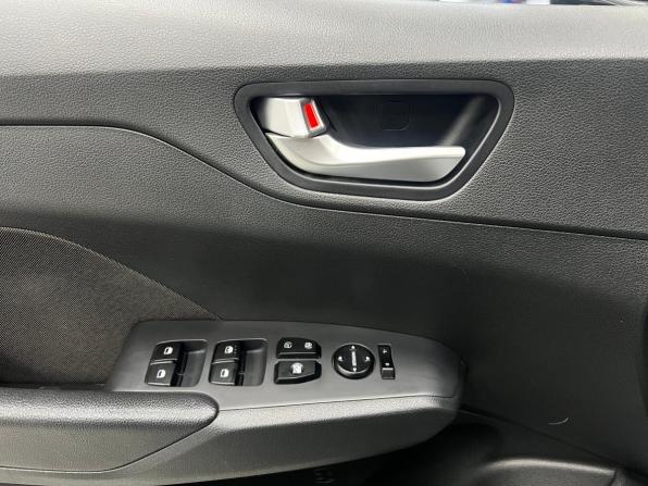 Hyundai Solaris II Рестайлинг с пробегом 2022 года, цена 1 590 000 рублей, 87208 км, седан, Автокод Объявления
