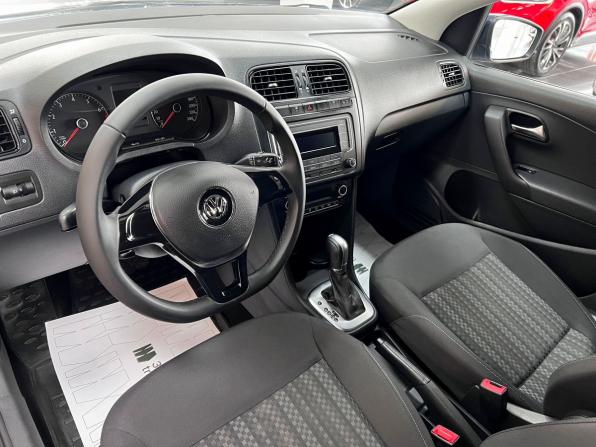 Volkswagen Polo V Рестайлинг с пробегом 2017 года, цена 1 315 000 рублей, 79866 км, седан, Автокод Объявления