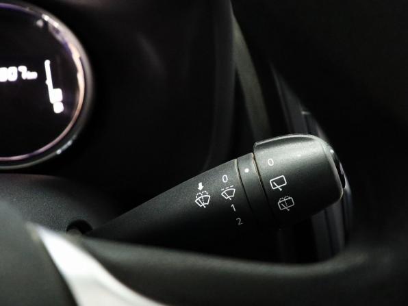 Renault Sandero II Рестайлинг с пробегом 2021 года, цена 1 249 000 рублей, 69619 км, хэтчбек, Автокод Объявления