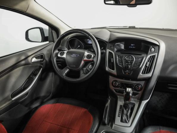 Ford Focus III с пробегом 2013 года, цена 799 000 рублей, 175197 км, хэтчбек, Автокод Объявления