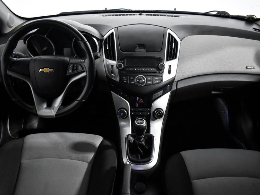 Chevrolet Cruze I Рестайлинг Санкт-Петербург  - изображение 16