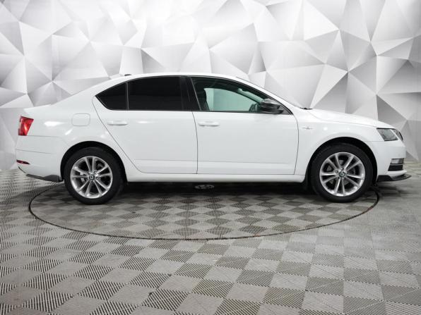 Skoda Octavia III (A7) Рестайлинг с пробегом 2019 года, цена 1 696 000 рублей, 145000 км, лифтбек, Автокод Объявления