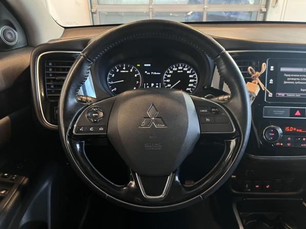 Mitsubishi Outlander III Рестайлинг 3 с пробегом 2019 года, цена 2 499 000 рублей, 67624 км, внедорожник, Автокод Объявления