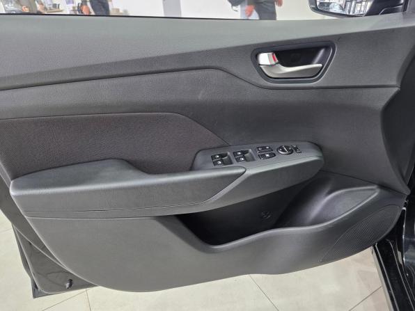 Hyundai Solaris II с пробегом 2019 года, цена 1 349 000 рублей, 107082 км, седан, Автокод Объявления