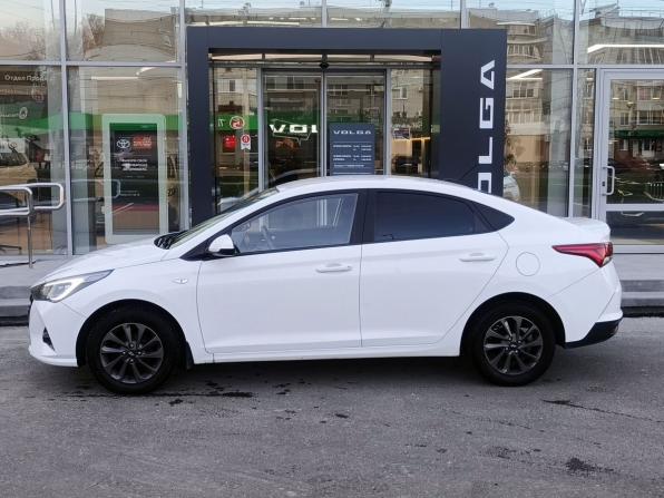 Hyundai Solaris II Рестайлинг с пробегом 2022 года, цена 1 549 000 рублей, 53497 км, седан, Автокод Объявления