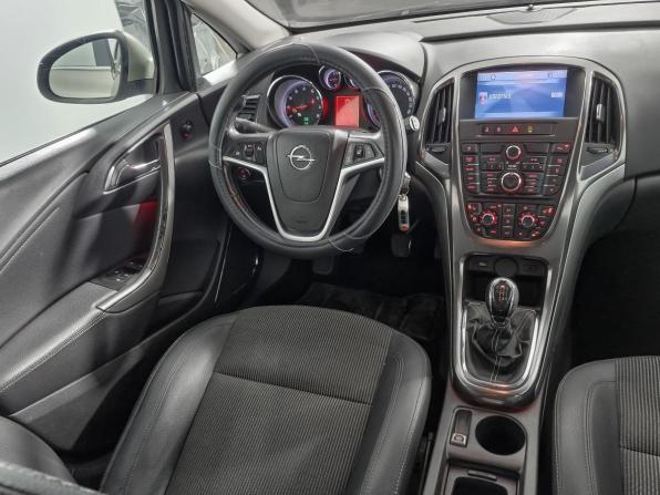 Opel Astra J с пробегом 2010 года, цена 489 000 рублей, 209717 км, хэтчбек, Автокод Объявления