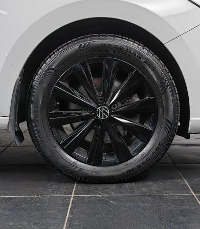 Volkswagen Polo VI с пробегом 2022 года, цена 1 999 000 рублей, 58827 км, лифтбек, Автокод Объявления
