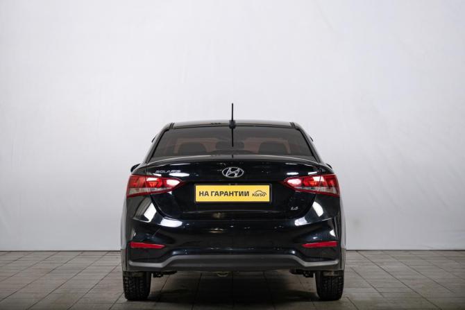 Hyundai Solaris II с пробегом 2017 года, цена 1 239 000 рублей, 105000 км, седан, Автокод Объявления