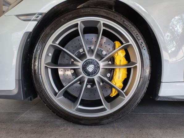 Porsche 911 GT3 991 Рестайлинг с пробегом 2018 года, цена 19 950 000 рублей, 14049 км, купе, Автокод Объявления
