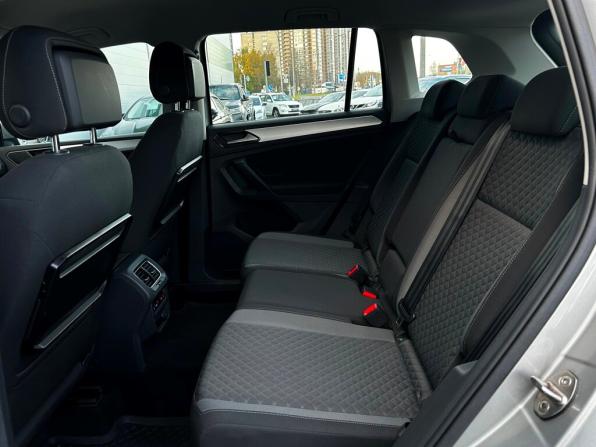 Volkswagen Tiguan II с пробегом 2017 года, цена 1 555 300 рублей, 187728 км, внедорожник, Автокод Объявления