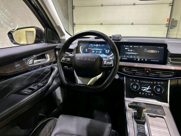 Exeed VX I с пробегом 2023 года, цена 2 808 000 рублей, 28243 км, внедорожник, Автокод Объявления