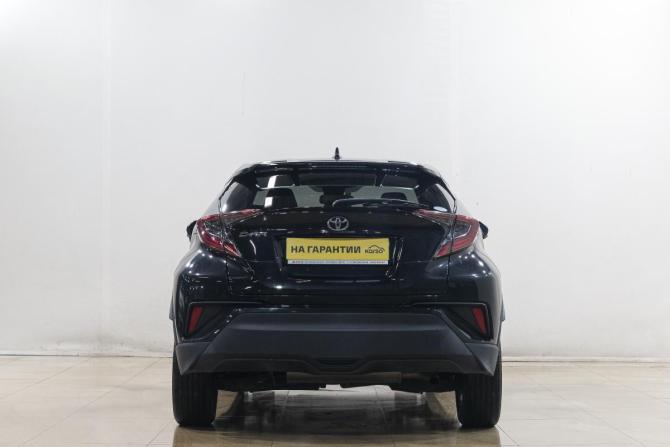 Toyota C-HR I с пробегом 2018 года, цена 2 099 000 рублей, 33000 км, внедорожник, Автокод Объявления