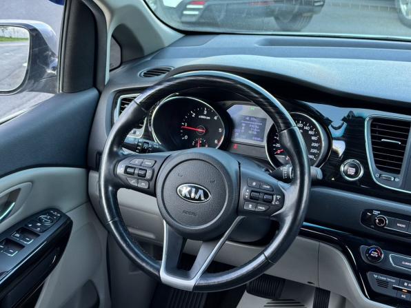 Kia Carnival III с пробегом 2019 года, цена 3 150 000 рублей, 54000 км, минивэн, Автокод Объявления