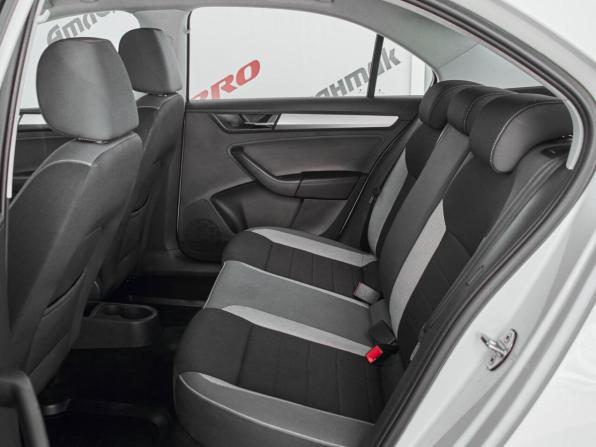 Skoda Rapid I с пробегом 2017 года, цена 1 120 000 рублей, 99064 км, лифтбек, Автокод Объявления