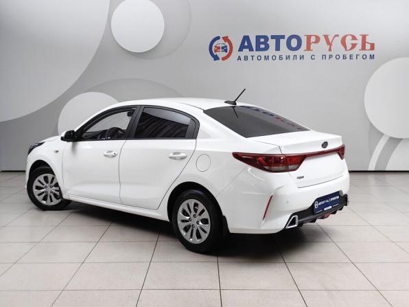 Kia Rio IV Рестайлинг с пробегом 2021 года, цена 1 579 000 рублей, 94991 км, седан, Автокод Объявления