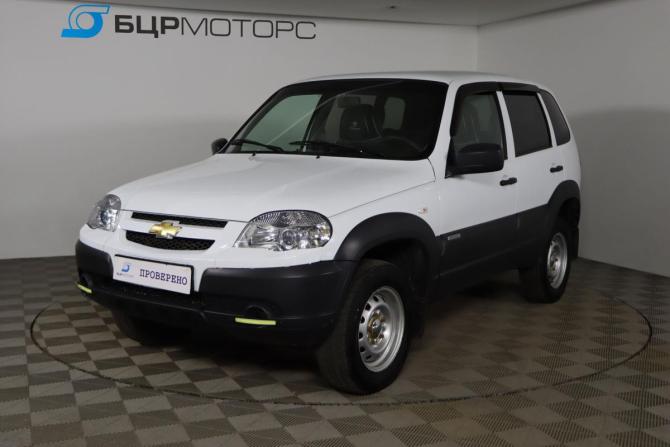 Chevrolet Niva I Рестайлинг с пробегом 2017 года, цена 789 990 рублей, 80436 км, внедорожник, Автокод Объявления