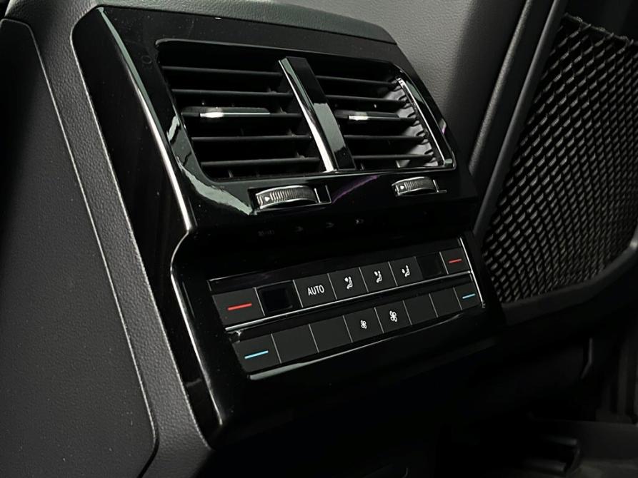Volkswagen Touareg III Санкт-Петербург  - изображение 15
