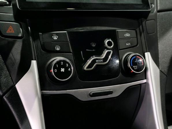 Hyundai Sonata VI (YF) с пробегом 2011 года, цена 999 000 рублей, 170787 км, седан, Автокод Объявления