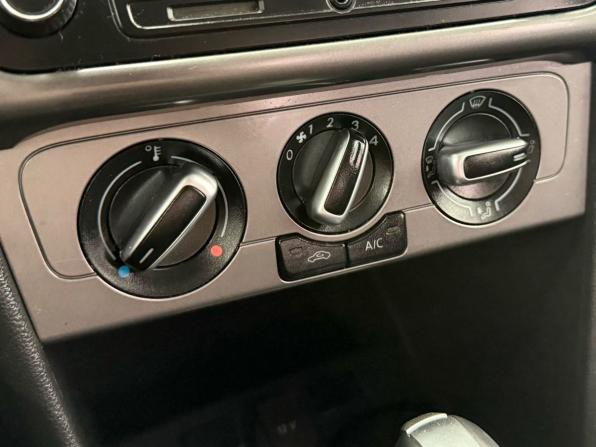 Volkswagen Polo V Рестайлинг с пробегом 2018 года, цена 989 000 рублей, 192420 км, седан, Автокод Объявления