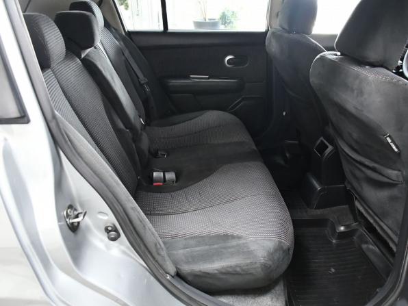 Nissan Tiida I Рестайлинг с пробегом 2010 года, цена 747 000 рублей, 182027 км, хэтчбек, Автокод Объявления