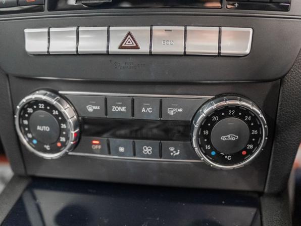 Mercedes-Benz C-Класс III (W204) Рестайлинг с пробегом 2012 года, цена 1 377 000 рублей, 109103 км, седан, Автокод Объявления