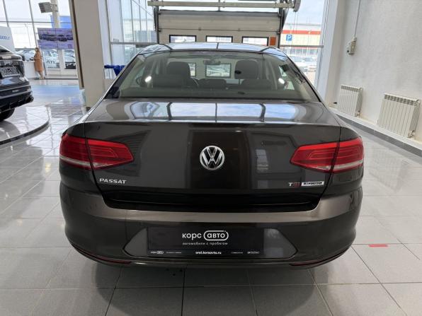 Volkswagen Passat B8 с пробегом 2016 года, цена 1 727 200 рублей, 111216 км, седан, Автокод Объявления