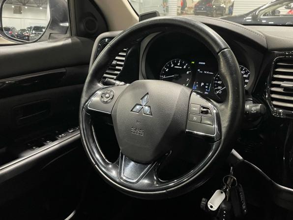 Mitsubishi Outlander III Рестайлинг 3 с пробегом 2019 года, цена 2 170 000 рублей, 112172 км, внедорожник, Автокод Объявления
