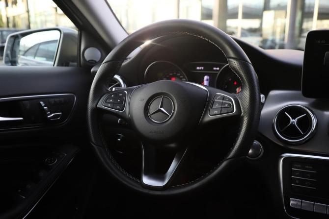 Mercedes-Benz GLA I (X156) с пробегом 2017 года, цена 2 340 000 рублей, 91463 км, внедорожник, Автокод Объявления