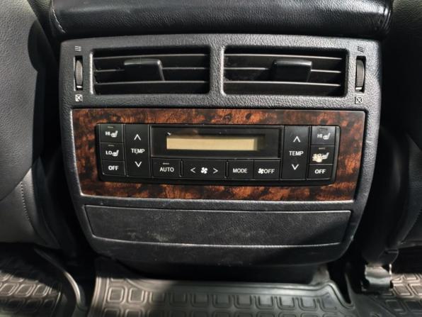 Toyota Land Cruiser 200 Series с пробегом 2011 года, цена 3 600 000 рублей, 250605 км, внедорожник, Автокод Объявления