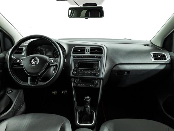Volkswagen Polo V Рестайлинг с пробегом 2016 года, цена 1 048 790 рублей, 137881 км, седан, Автокод Объявления