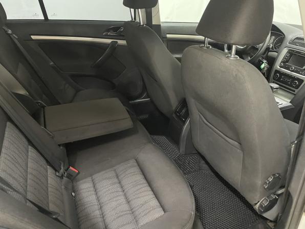 Skoda Octavia II (A5) Рестайлинг с пробегом 2012 года, цена 650 000 рублей, 235135 км, лифтбек, Автокод Объявления