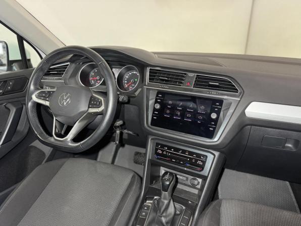 Volkswagen Tiguan II Рестайлинг с пробегом 2021 года, цена 3 399 000 рублей, 30800 км, внедорожник, Автокод Объявления