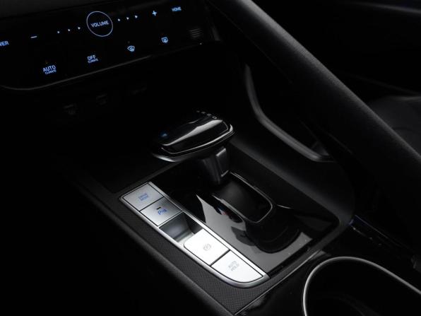 Hyundai Elantra VII (CN7) с пробегом 2021 года, цена 1 974 444 рубля, 48804 км, седан, Автокод Объявления