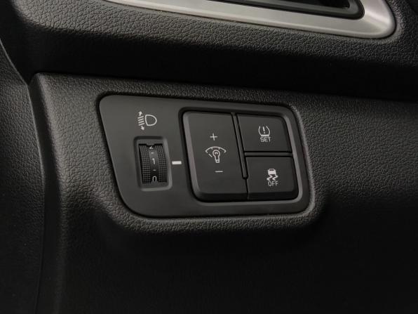 Hyundai Solaris II с пробегом 2018 года, цена 1 340 000 рублей, 50600 км, седан, Автокод Объявления