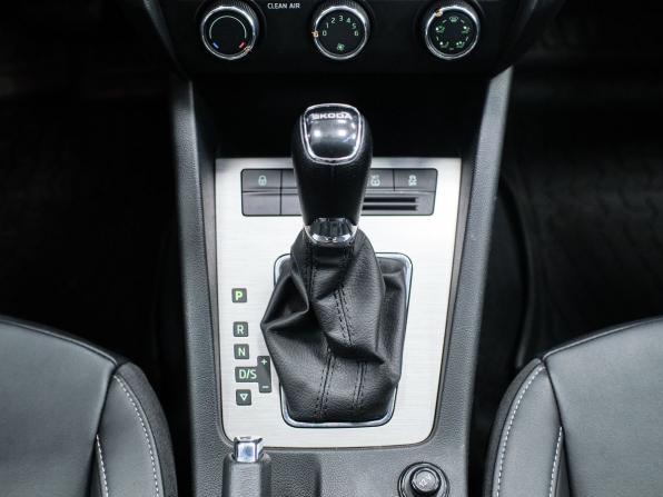 Skoda Octavia III (A7) Рестайлинг с пробегом 2023 года, цена 2 033 000 рублей, 105300 км, лифтбек, Автокод Объявления