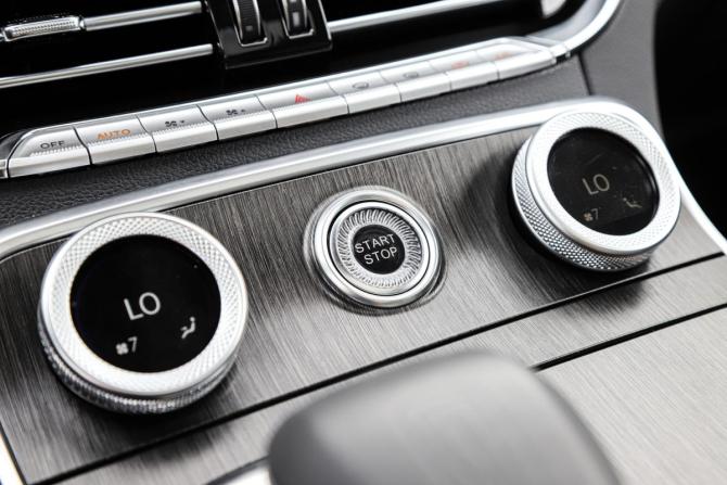 Hongqi H9 I с пробегом 2023 года, цена 4 700 000 рублей, 2500 км, седан, Автокод Объявления