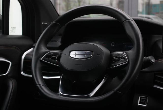 Geely Okavango I Рестайлинг с пробегом 2024 года, цена 2 250 000 рублей, 249587 км, внедорожник, Автокод Объявления