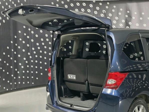 Honda Freed I с пробегом 2011 года, цена 1 029 000 рублей, 133762 км, компактвэн, Автокод Объявления