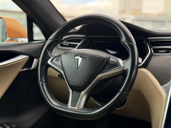 Tesla Model S I с пробегом 2016 года, цена 2 700 000 рублей, 80398 км, лифтбек, Автокод Объявления